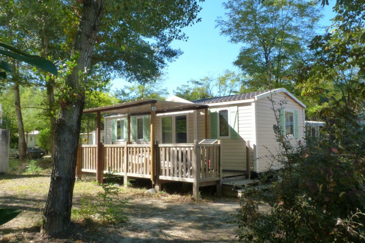Hôtel Camping L'Eau Vive à Dauphin Extérieur photo