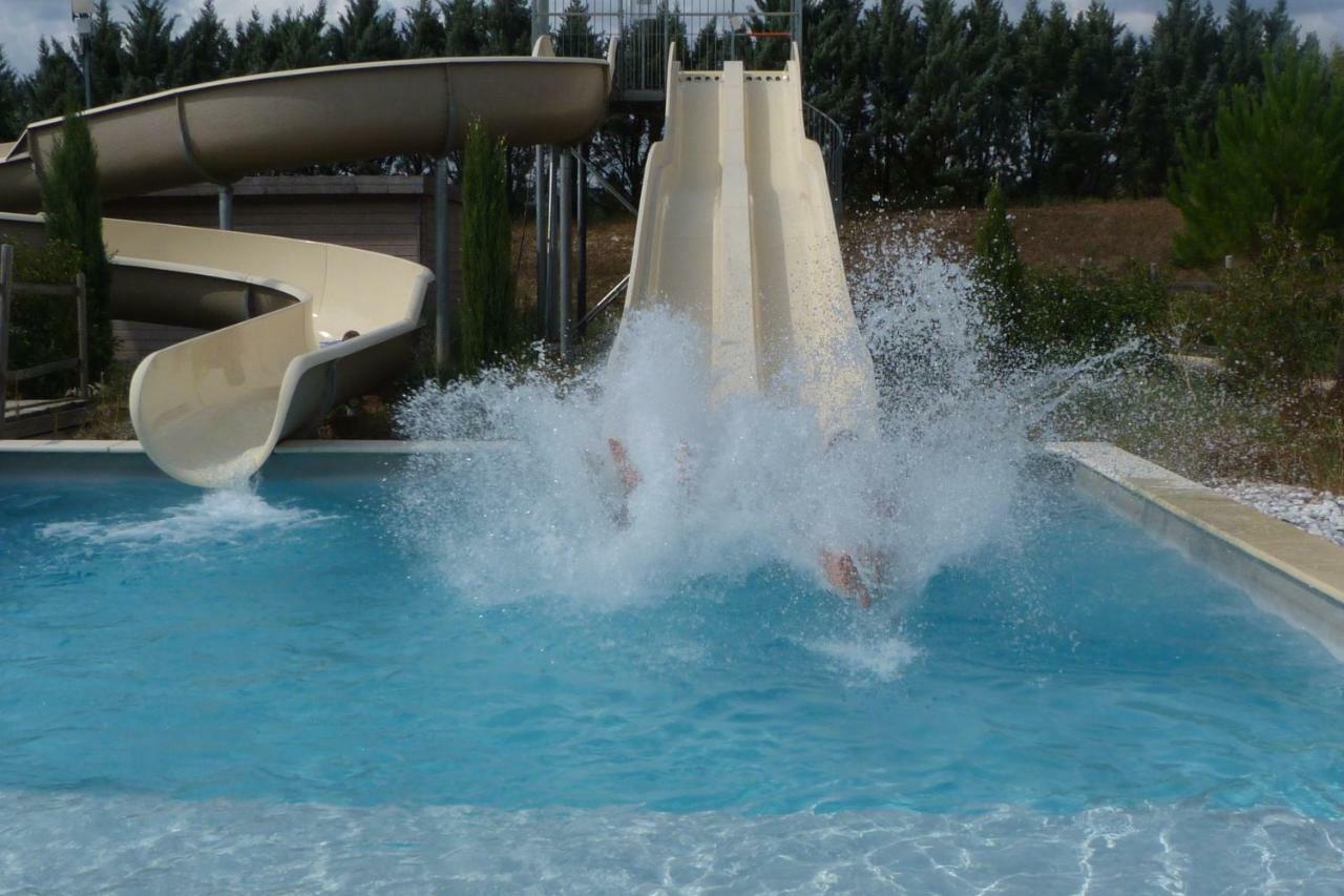 Hôtel Camping L'Eau Vive à Dauphin Extérieur photo