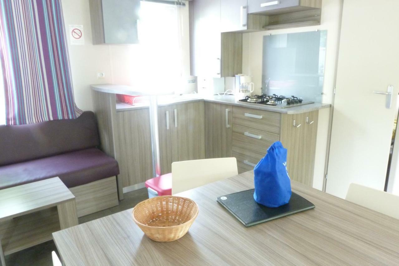 Hôtel Camping L'Eau Vive à Dauphin Extérieur photo